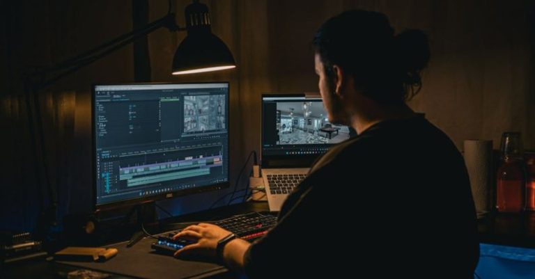 Quantum Computer - Shoot, Edit, Share and Repeat