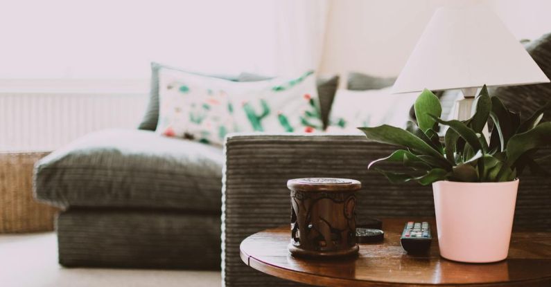 Cozy Home - Round Brown Wooden End Table