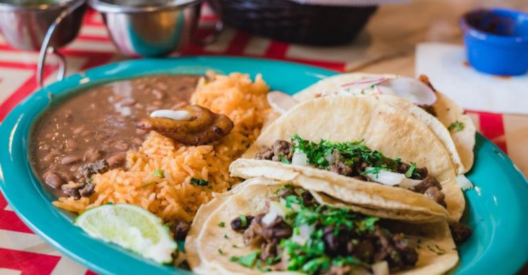 Exploring Mexican Cuisine: Famous Dishes to Try